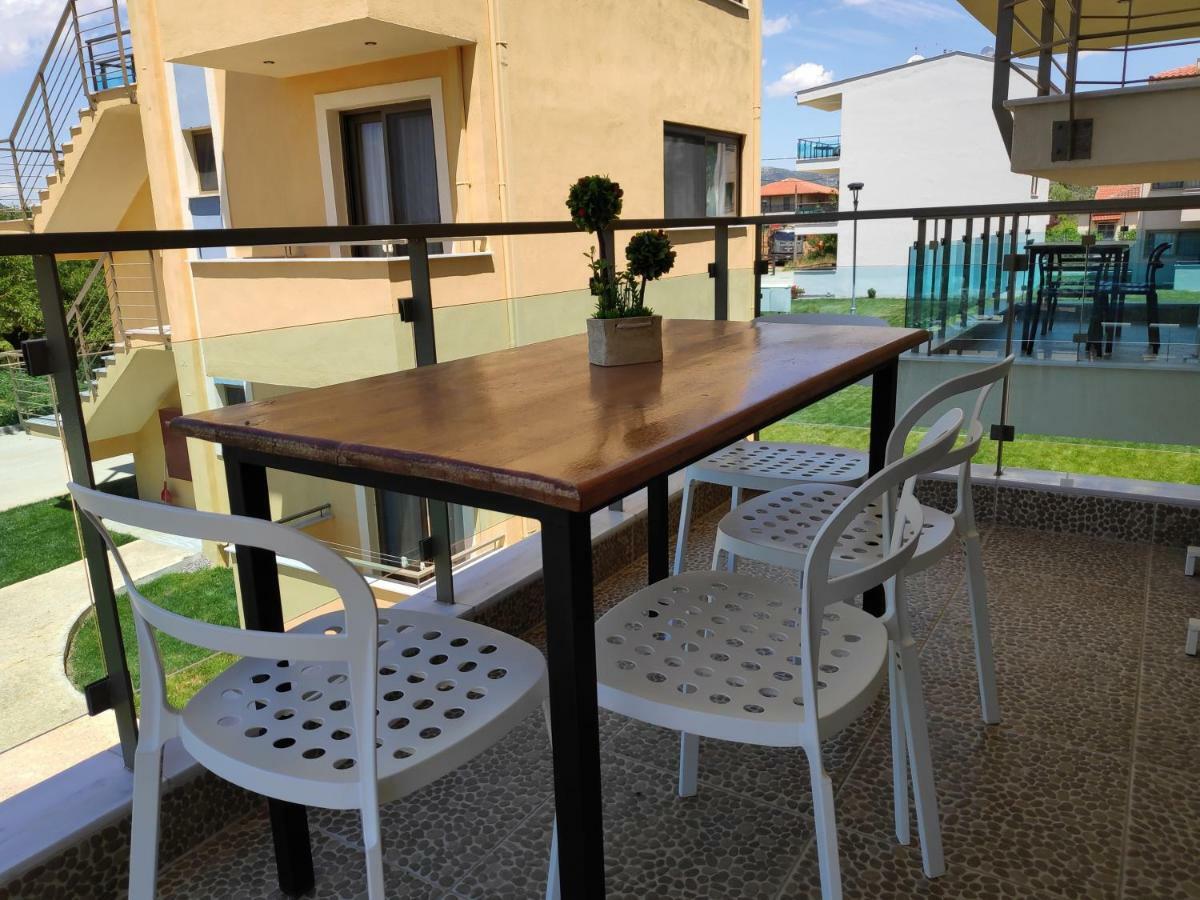 Ofrynio Deluxe Apartments Ofrínion المظهر الخارجي الصورة
